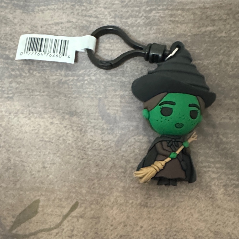 Collectible Elphaba Keychain - Green and Black. New. Collectible. No bag.